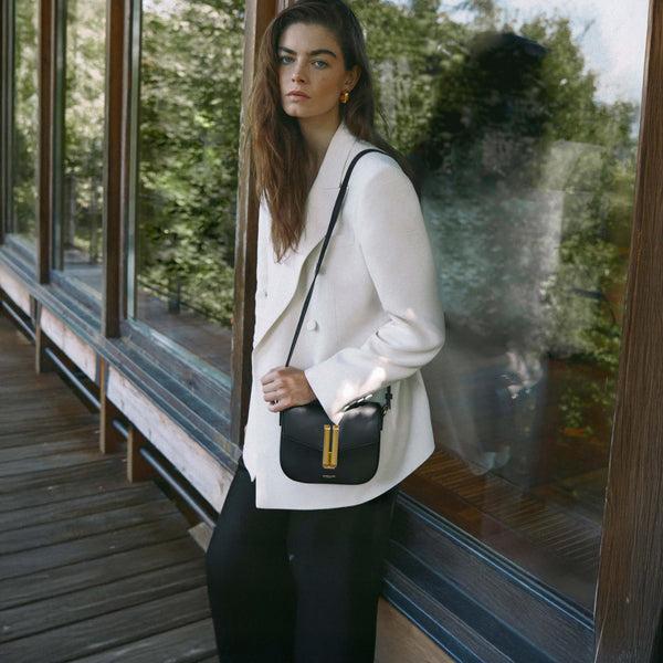 Demellier The Small Vancouver | Black Smooth | DeMellier