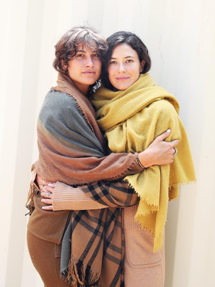 Denis Colomb Fuzzy Feutre Shawl Honey