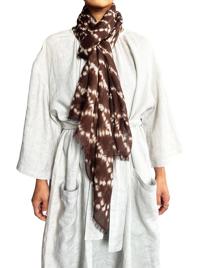 denis colomb Shibori Tie Dye Shawl White + Tabac