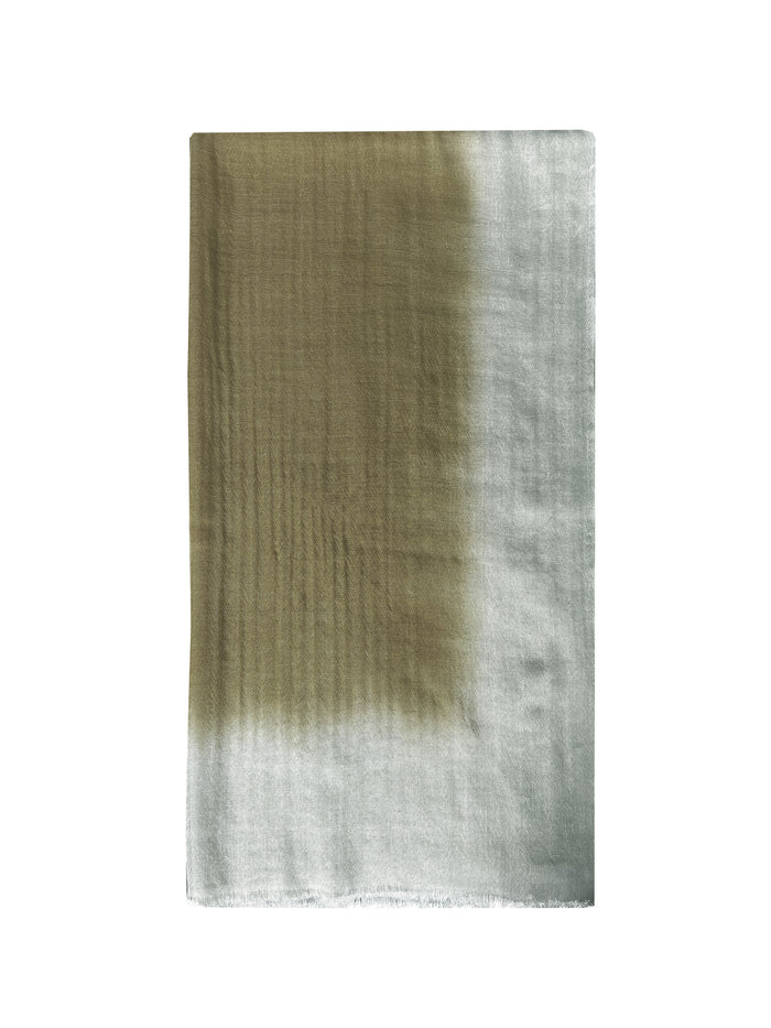 denis colomb Mustang Peacock Stole Light Grey + Oliver