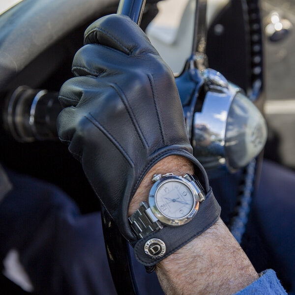 Dents Men’s Three-Point Leather Driving Gloves With Wristwatch Cut-out