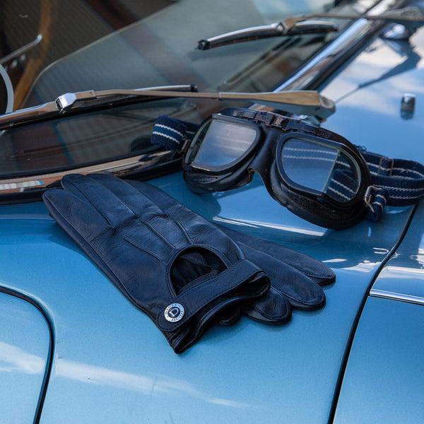 Dents Men’s Three-Point Leather Driving Gloves With Wristwatch Cut-out