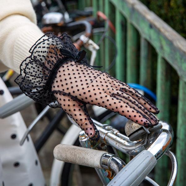 Dents Women’s Spotty Tulle Gloves With Double Cuff And Bow