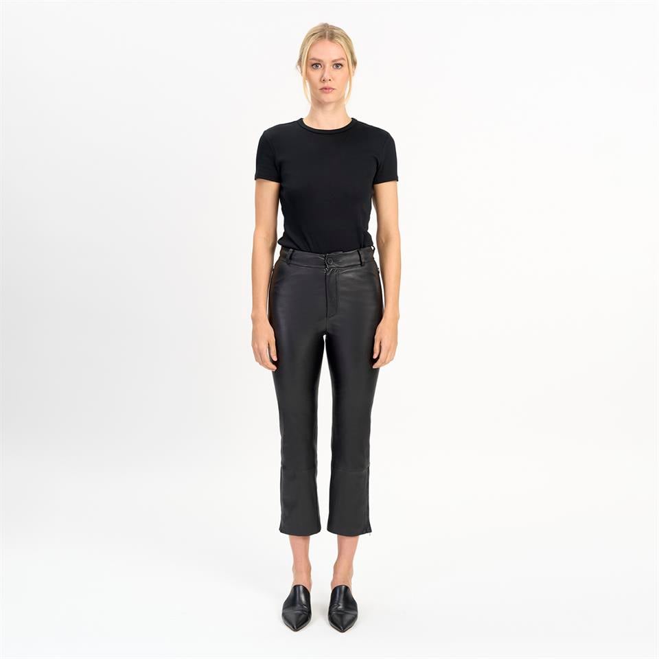 Desa 1972 K14423 | Leather Capri