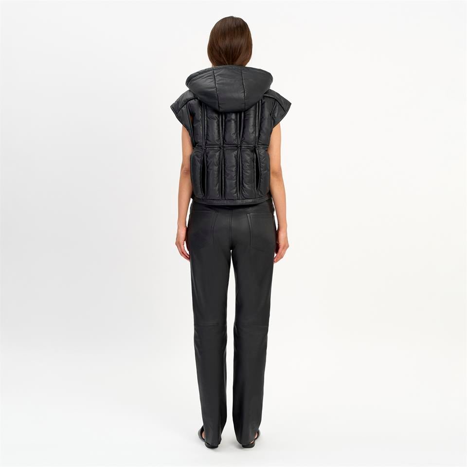 Desa 1972 K14526 | Leather Cut-Out Puffer Gilet