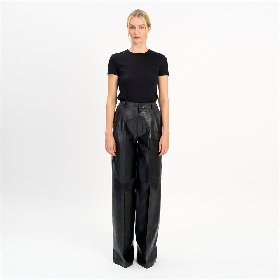Desa 1972 K14442 | Leather Two-Pleated Wide Leg Pants