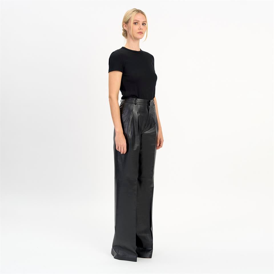 Desa 1972 K14442 | Leather Two-Pleated Wide Leg Pants