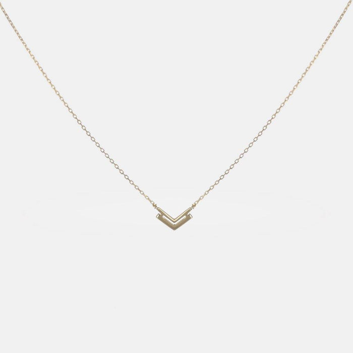 designb Arrow Necklace in Sterling Silver with 