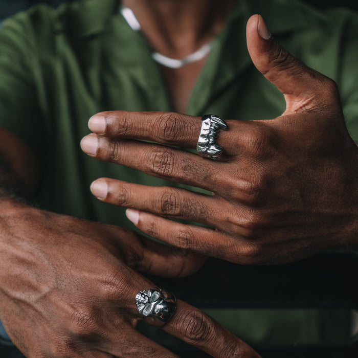 designb Lost Souls - Fang Ring in Silver Stainless Steel