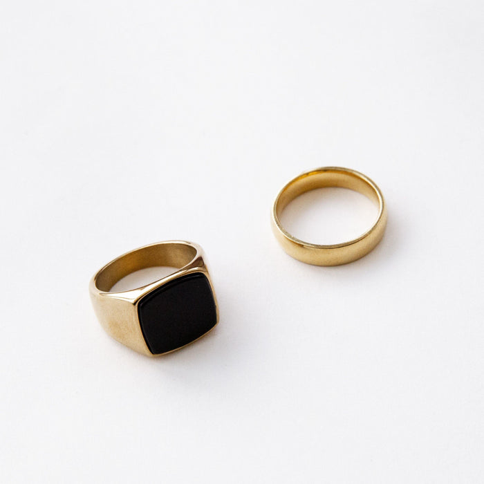 designb Signet & band ring 2-pack in gold in stainless steel