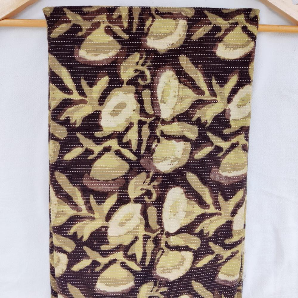 designerbox Infuse glamour into your life with this Burgundy Pure Kalamkari Cotton Saree It has got embroidery kalamkari printed crafted pallu and embroidery kalamkari prints border. The saree is crafted by the Weavers