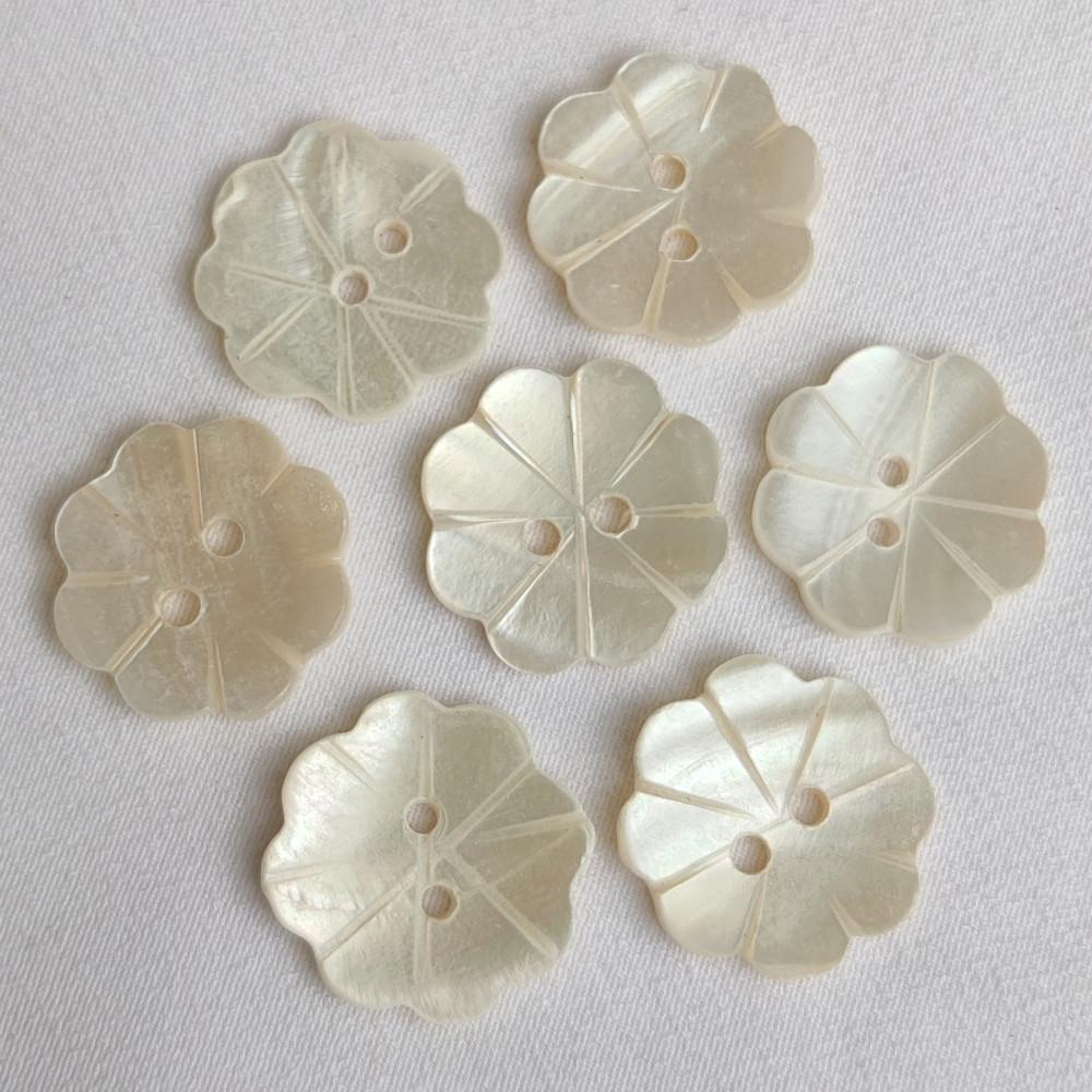 designerbox Natural  ﻿ Sea Shell (Mother of Pearl) 2 Holes flower shape Buttons for Sewing Embroidery Crafting and Decoration(Pack of 50 Pieces)(Size 2cm)