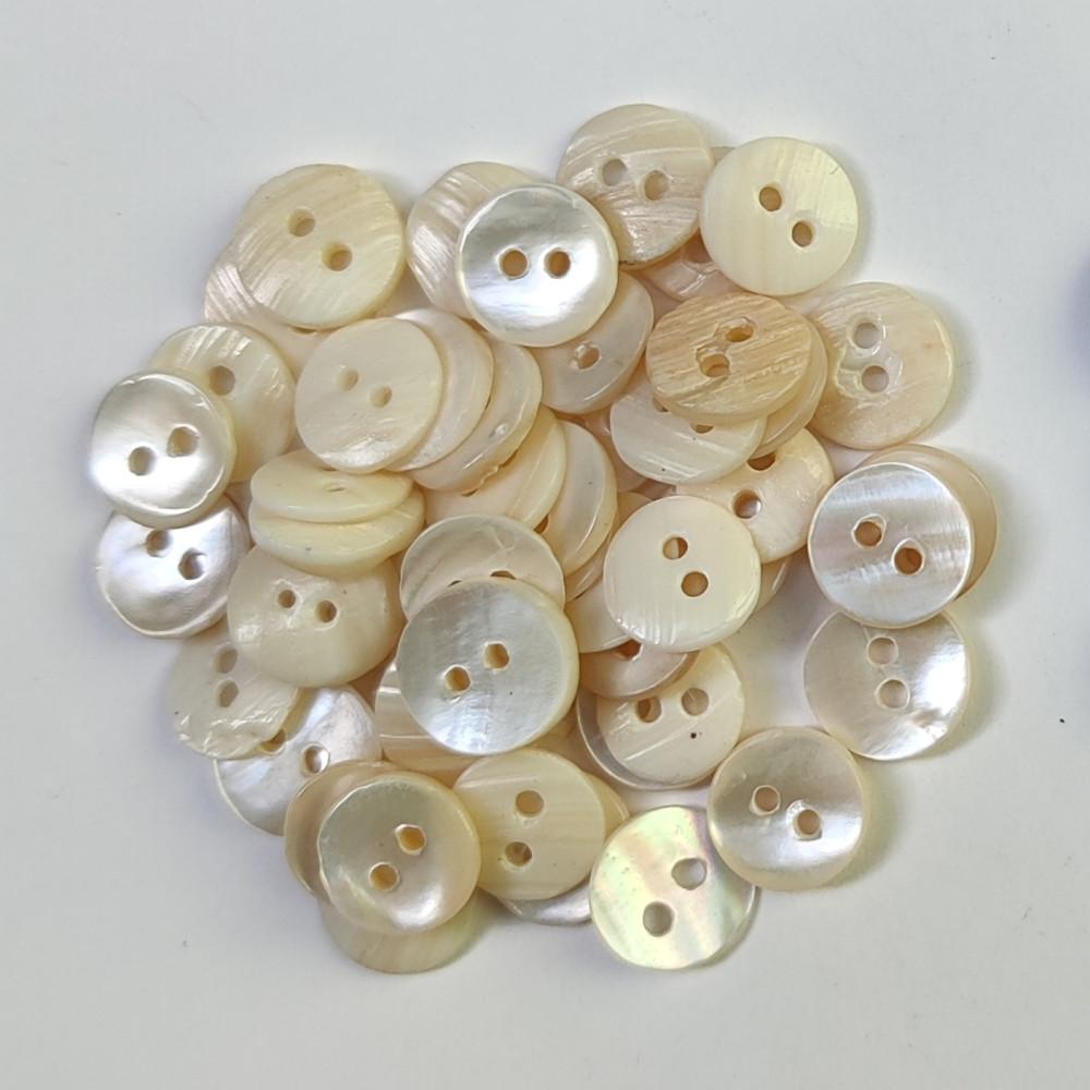 designerbox ﻿ Sea Shell (Mother of Pearl) 2 Holes Round Buttons for Sewing Embroidery Crafting and Decoration(Pack of 100 Pieces)(Size 1cm)( sample pack)