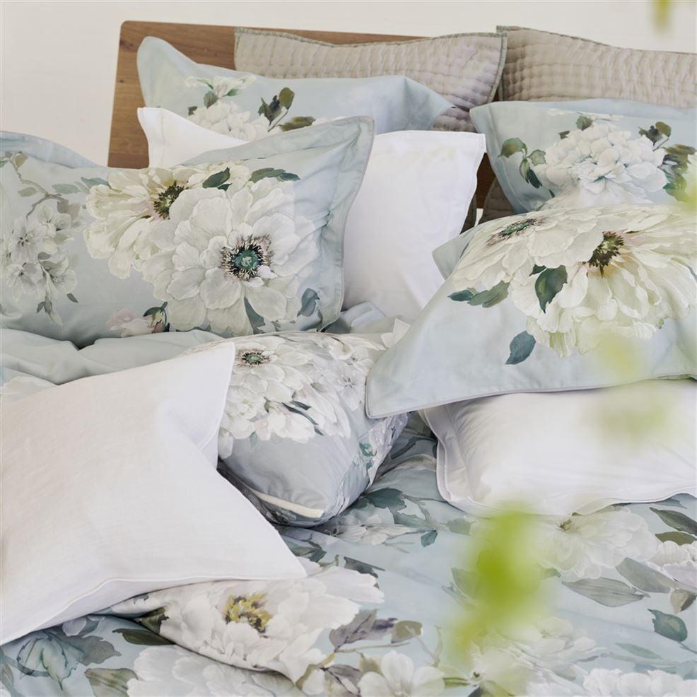 Designers Guild Fleurs Blanche Platinum Bedding