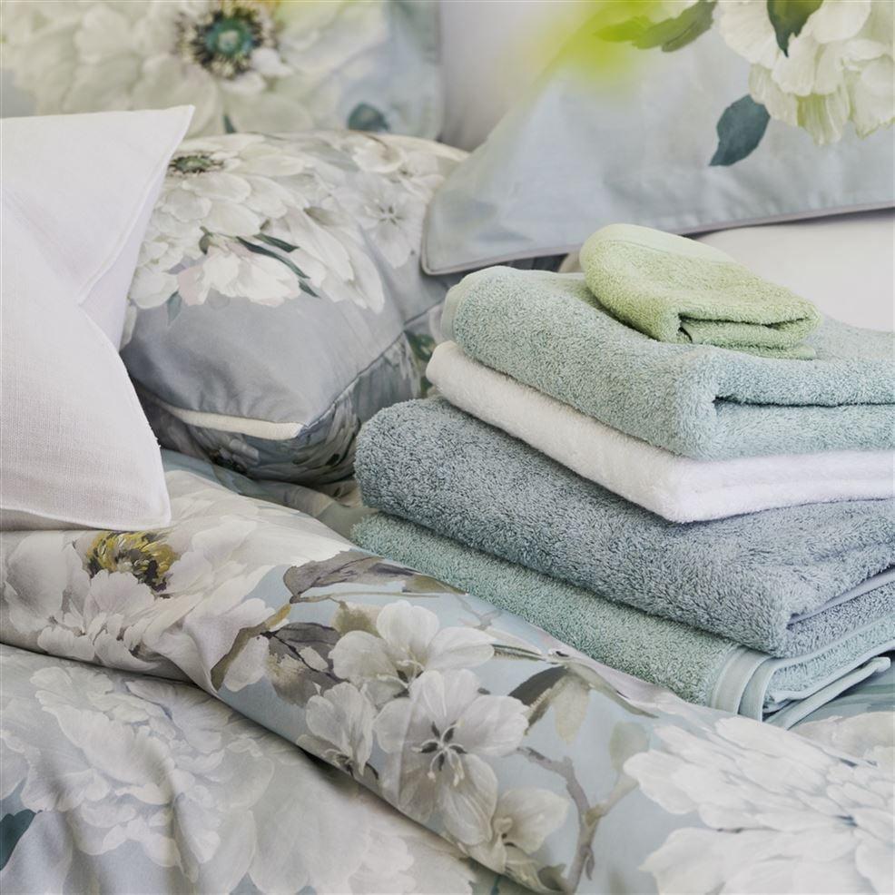 Designers Guild Fleurs Blanche Platinum Bedding