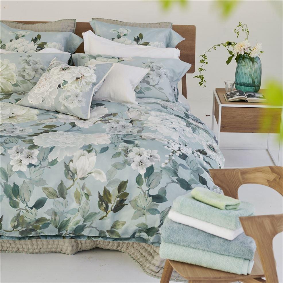 designers guild Fleurs Blanche Platinum Bedding