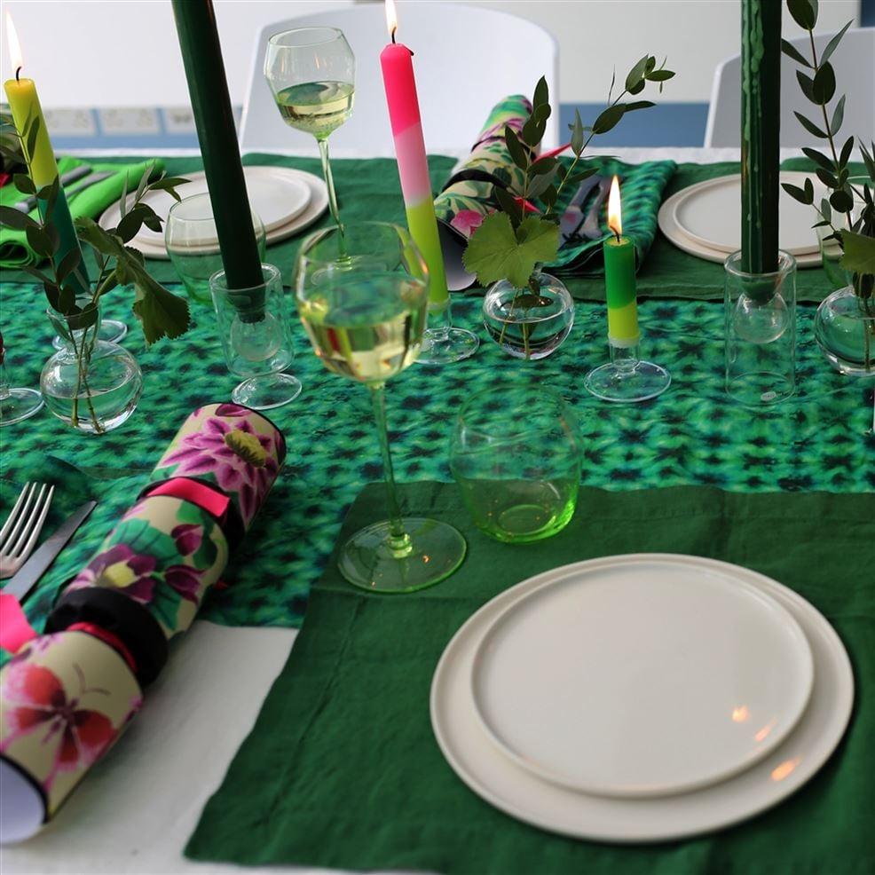 Designers Guild Green Wine Glass