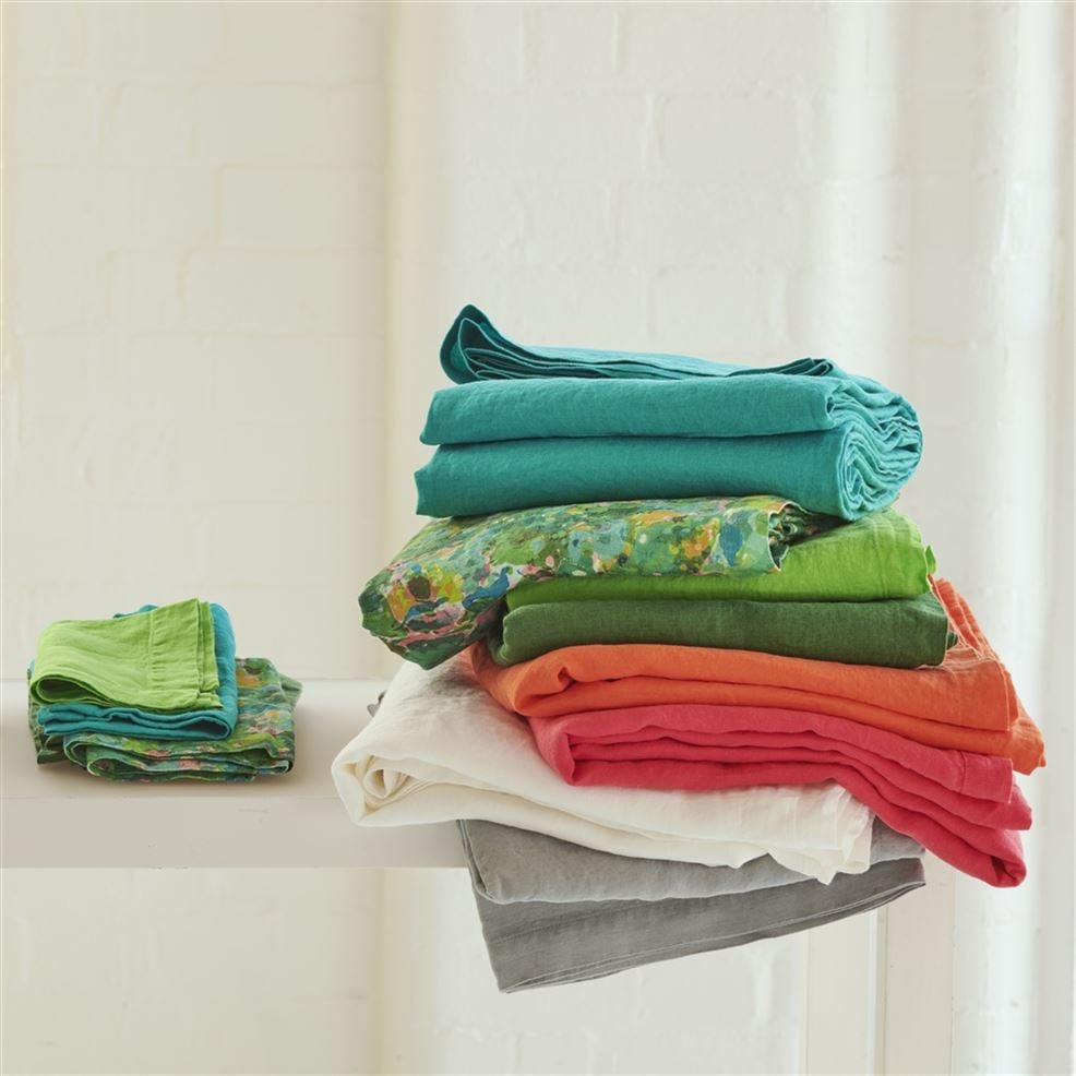 Designers Guild Lario Geranium Linen Runner Placemats & Napkins