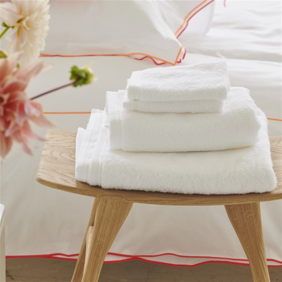 Designers Guild Loweswater Bianco Organic Cotton Towels
