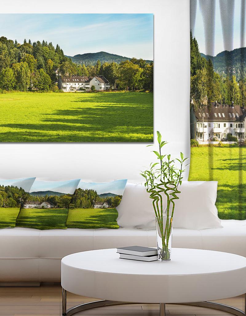 designq Alone Farmhouse in Meadow - Landscape Canvas Wall Artwork