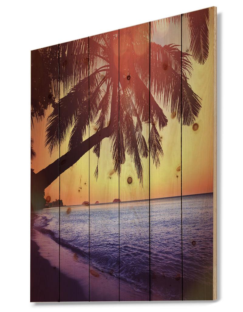 Designq Beach With Silhouettes Of Palms - Seashore Print On Natural Pine Wood