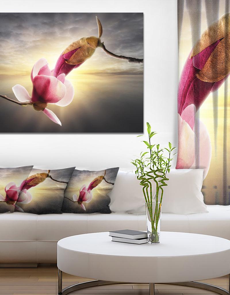 designq Beautiful Magnolia Flowers - Floral Canvas Wall Art