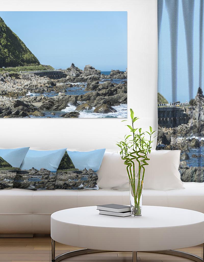 designq Beautiful New Zealand Rocky Beach - Modern Seascape Canvas Artwork