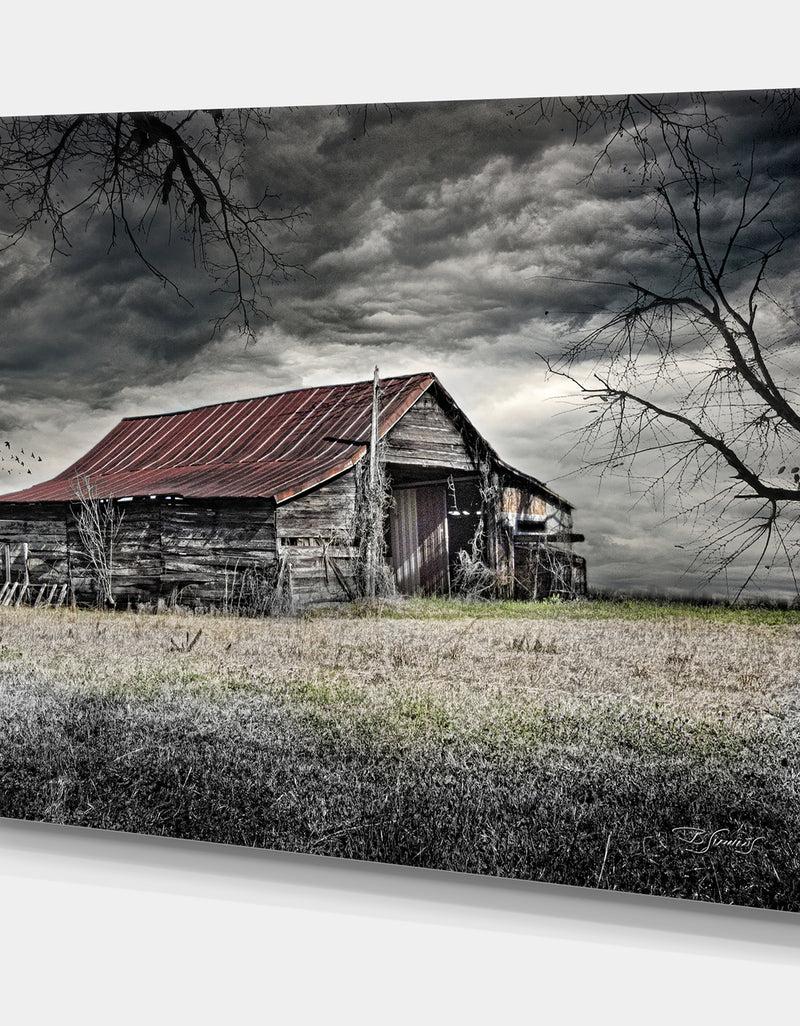 Designq Storm Barn - Farmhouse Canvas Artwork