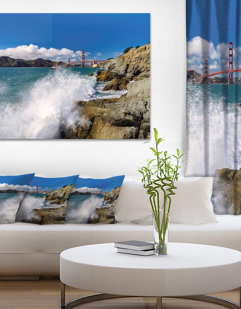 designq Golden Gate Bridge in San Francisco - Large Seashore Canvas Print