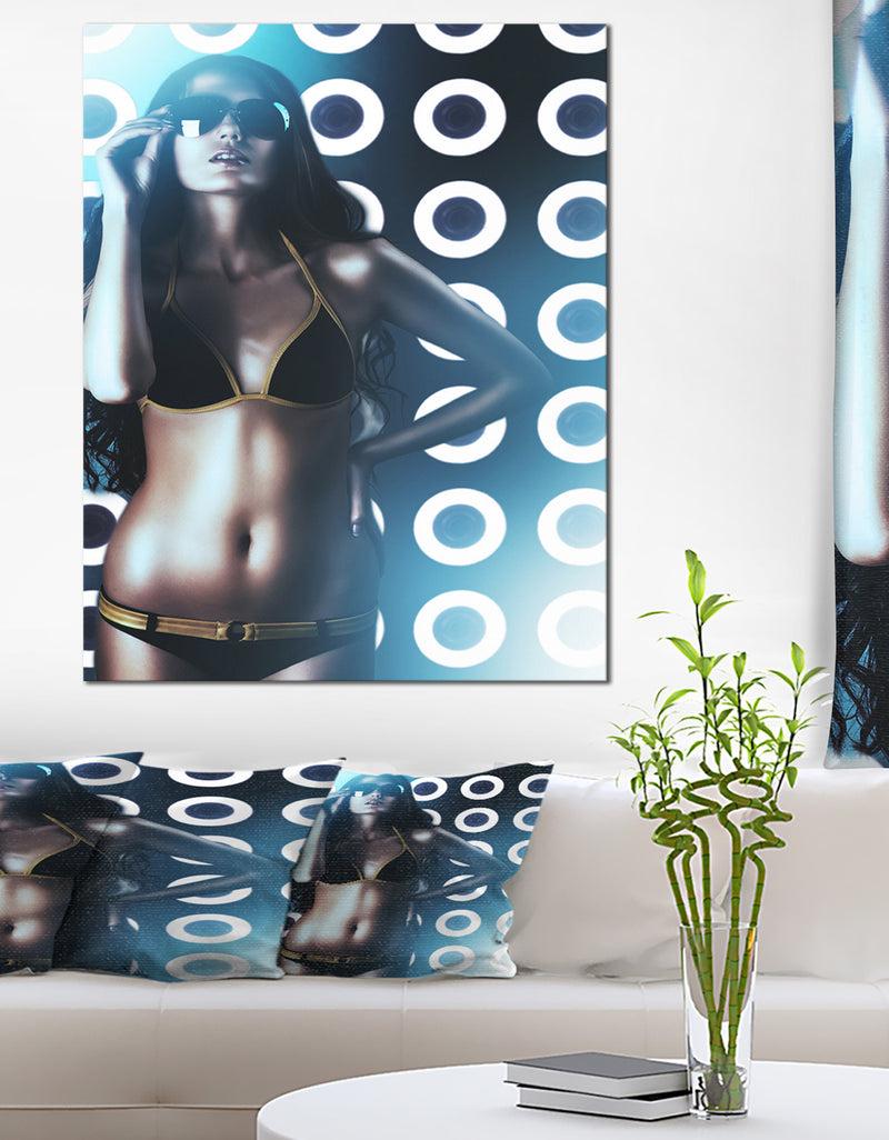 designq Hot Woman in Sunglasses - Sensual Digital Canvas Art Print