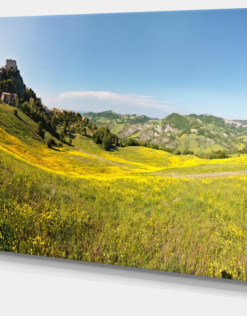 Designq Italian Castle Of Rossena - Landscape Wall Artwork