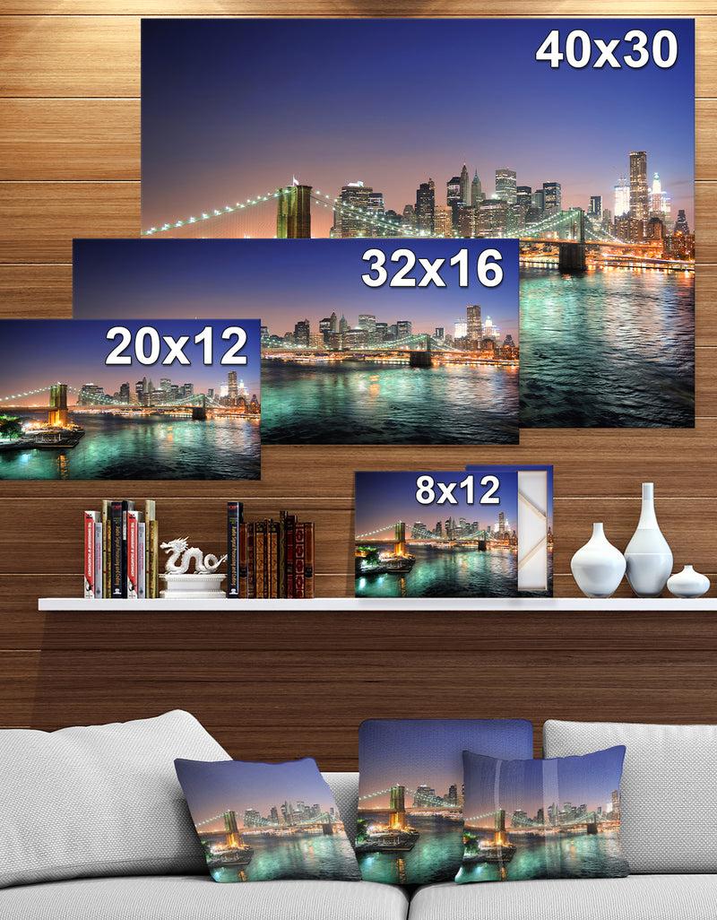 Designq New York City Manhattan Downtown - Cityscapes Photography On Wrapped Canvas
