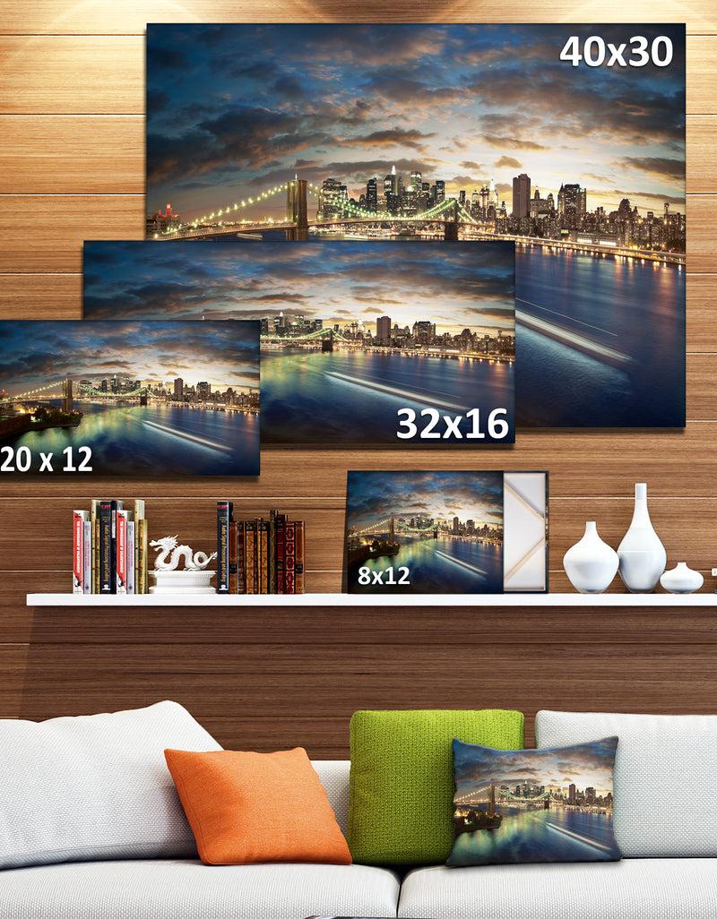 Designq New York Under Cloudy Skies - Cityscape Photo Canvas Print