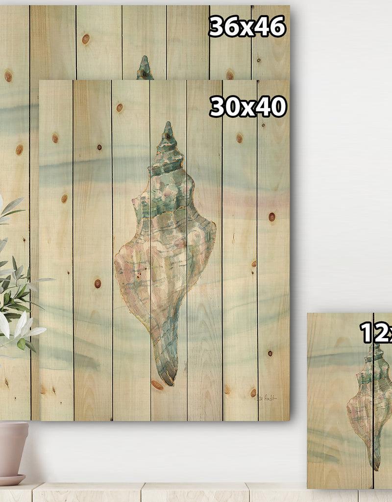 Designq Ocean Metallic Conch - Lake House Print On Natural Pine Wood