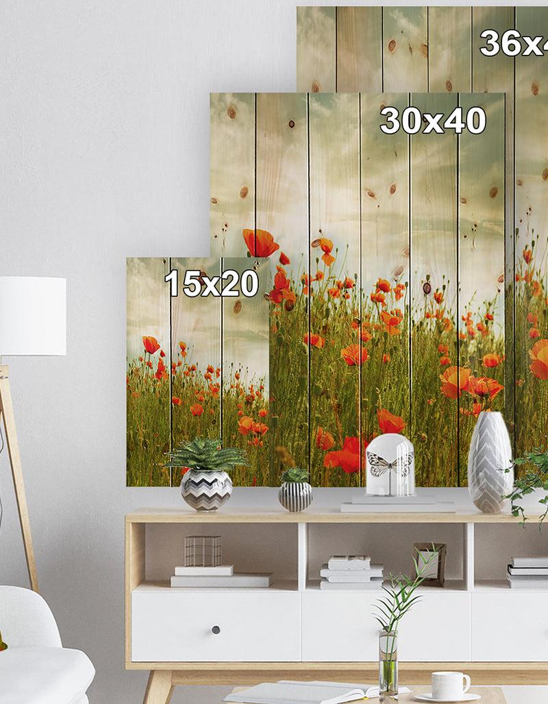Designq Red Poppy Flowers In Green Field - Floral Print On Natural Pine Wood