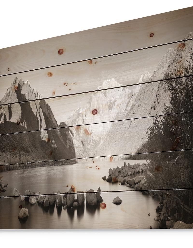 Designq Snow Mountain Lake Panorama - Landscape Print On Natural Pine Wood