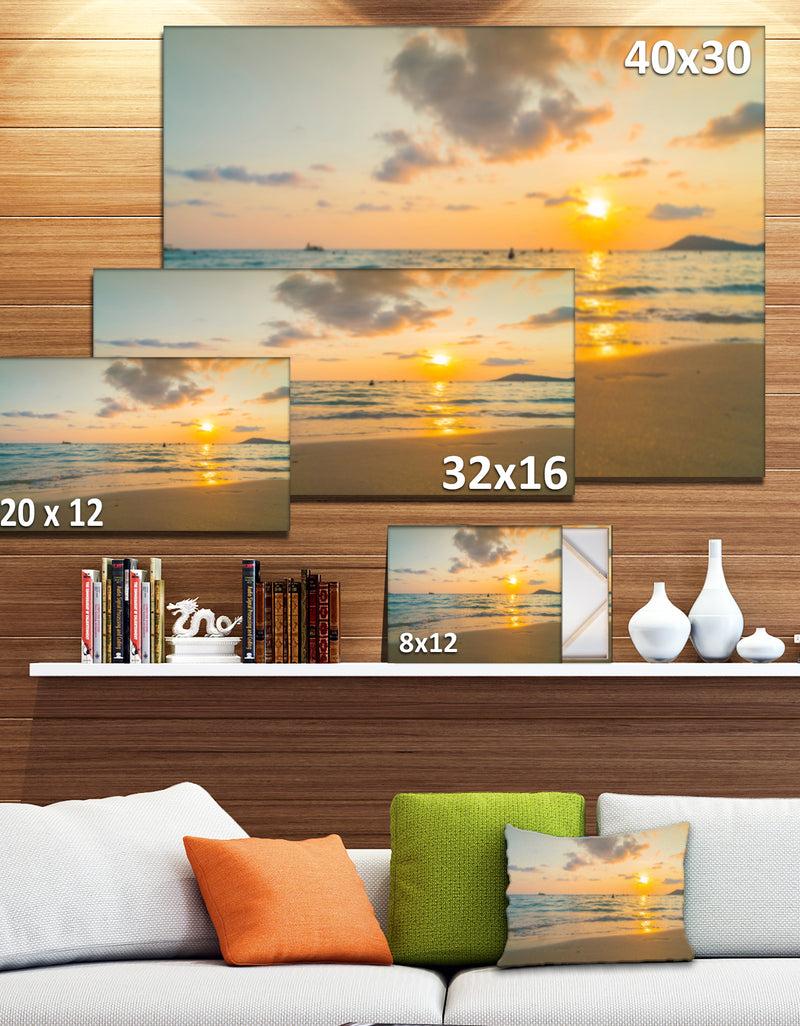 Designq Stylish Blur Sunset Over The Sea - Seashore Wall Art On Canvas
