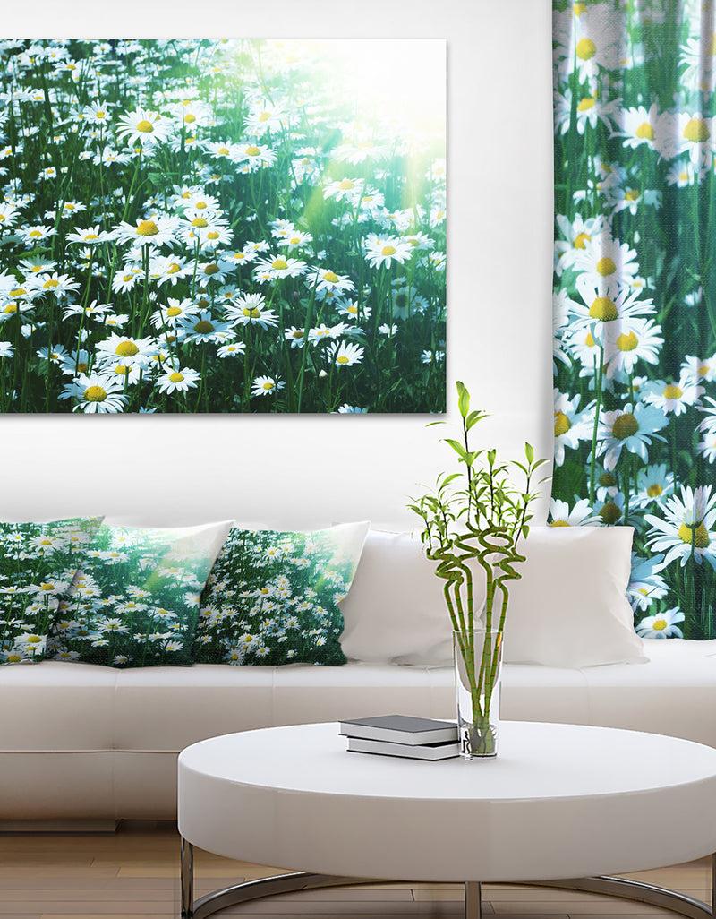 designq Sunny Garden with Cute White Flowers - Large Flower Canvas Artwork