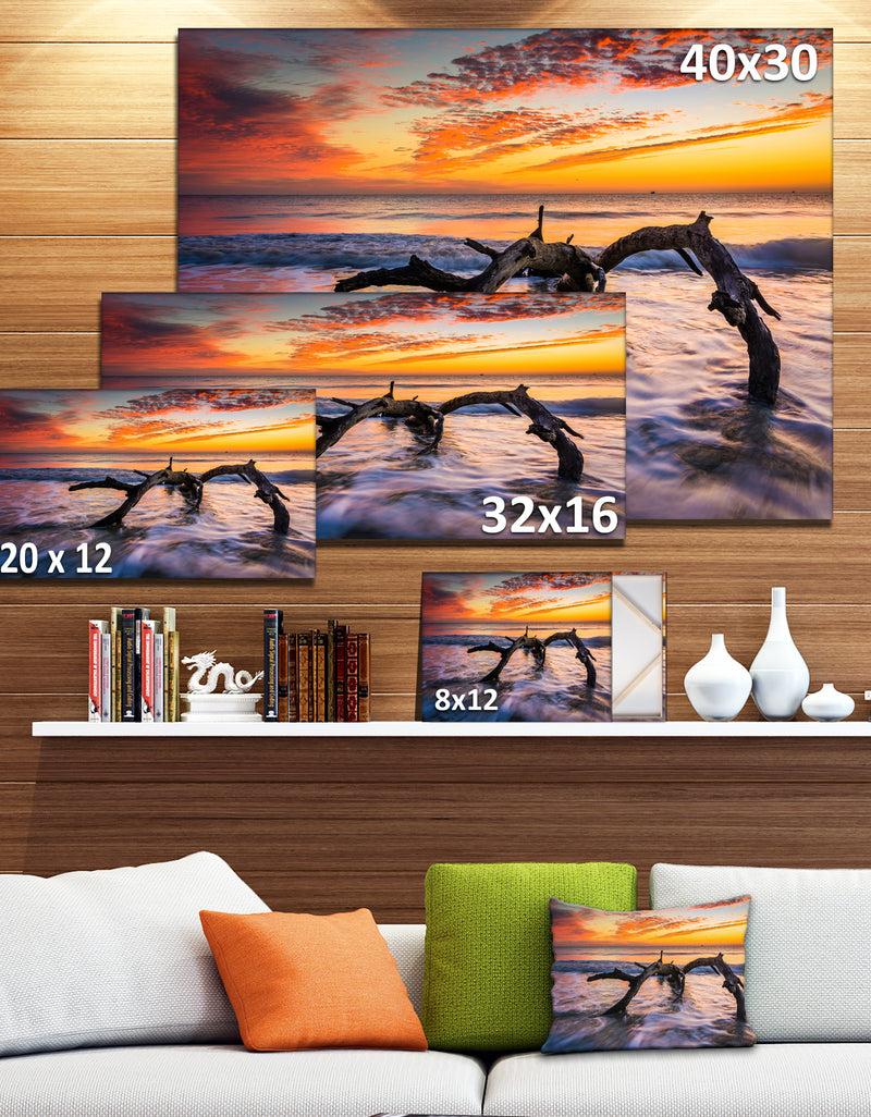 Designq Tree And Waves In The Atlantic Ocean - Seashore Canvas Wall Art