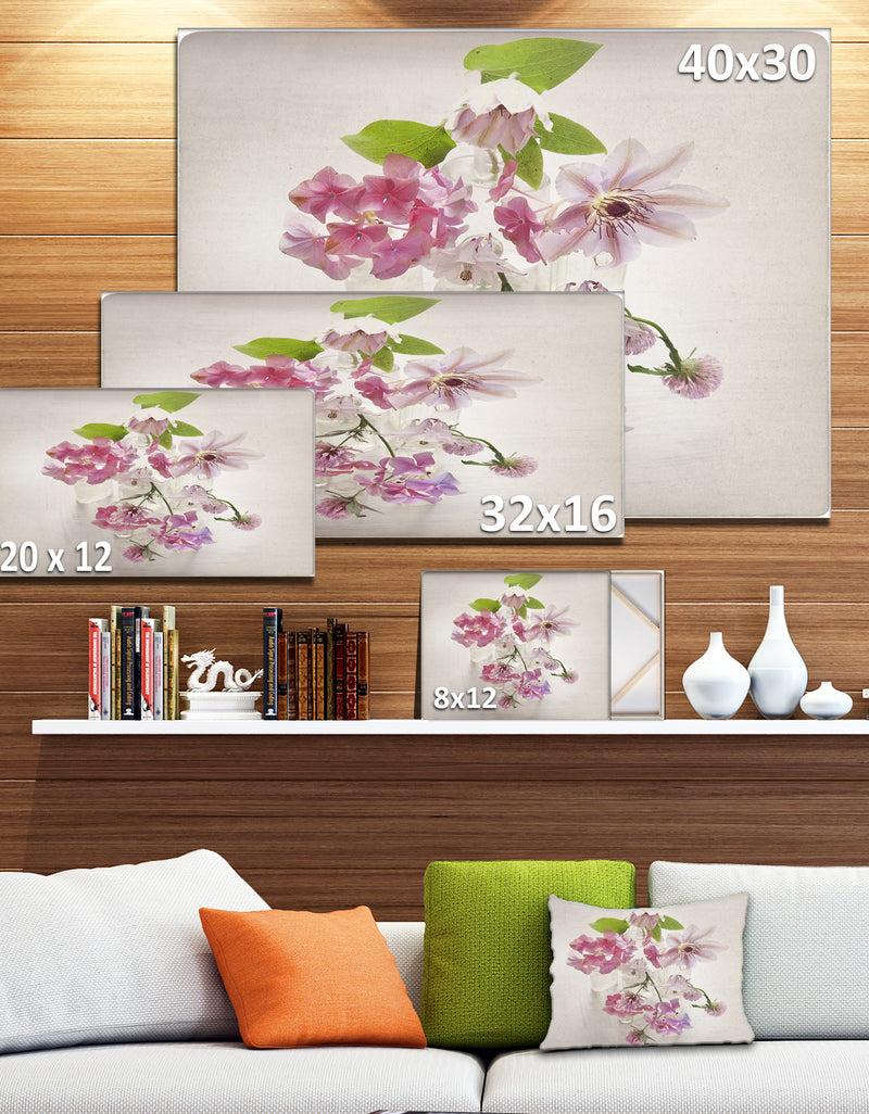 Designq Vintage Pink Flowers - Floral Art Painting Canvas Print