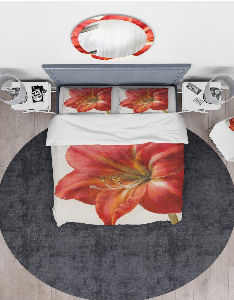 Designq Vivid Red Amaryllis - Traditional Duvet Cover Set