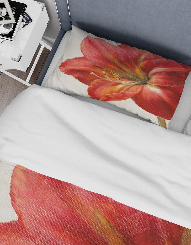 Designq Vivid Red Amaryllis - Traditional Duvet Cover Set