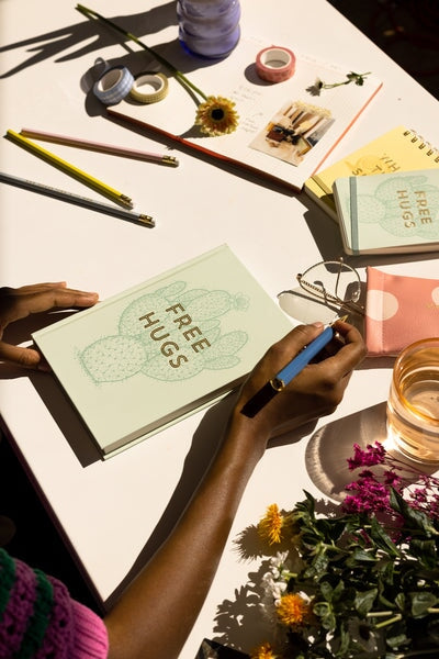 Designworks Ink Vintage Sass Notebook With Pen - Free Hugs