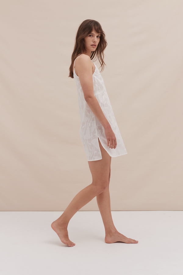 Desmond & Dempsey Floral Jacquard White