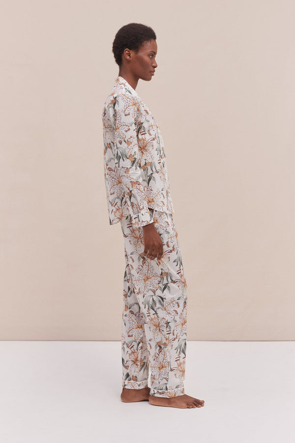 Desmond & Dempsey Lilium Cream