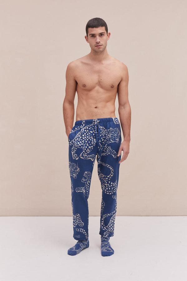 desmond & dempsey The Jag Blue Socks & Slacks Gift Set