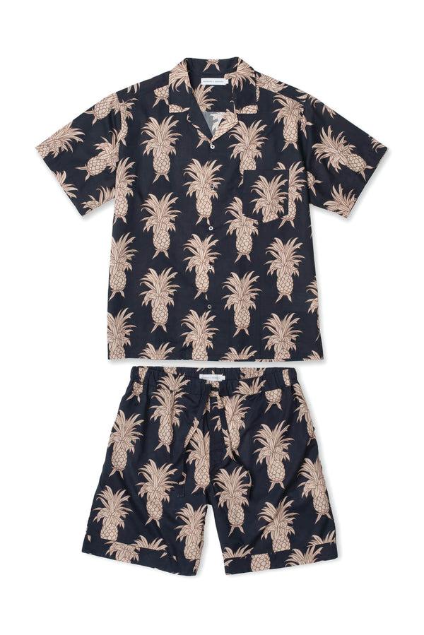 Desmond & Dempsey Men's Cuban Pyjama Set Howie Pineapple Print Black/Gold