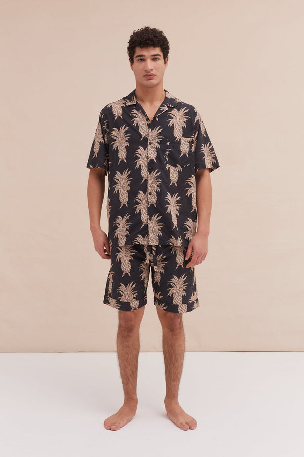 desmond & dempsey Men's Cuban Pyjama Set Howie Pineapple Print Black/Gold