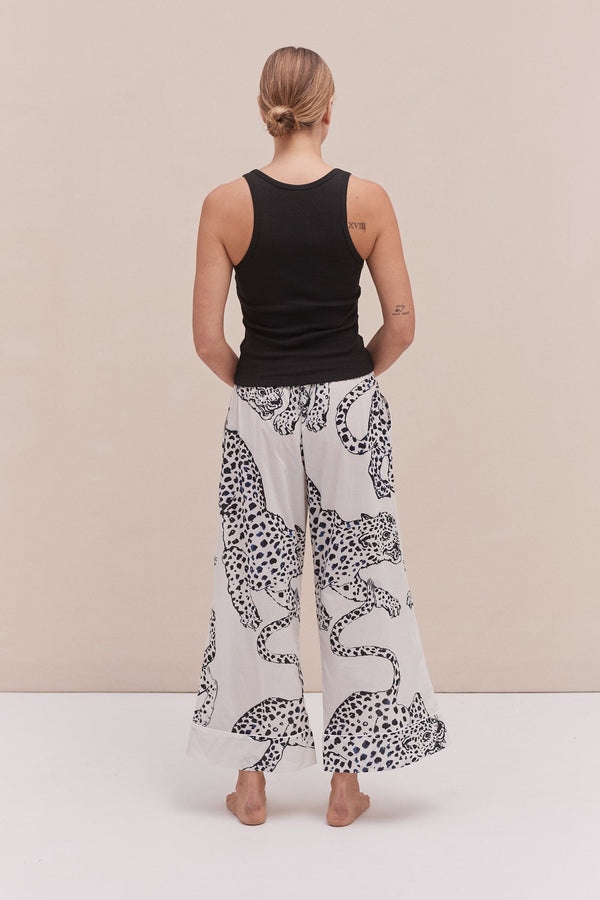 Desmond & Dempsey Tank Top & Wide Leg Trouser Set Black/The Jag Print Cream