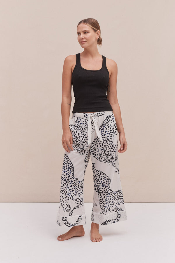 desmond & dempsey Tank Top & Wide Leg Trouser Set Black/The Jag Print Cream